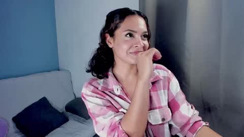 Snapshot of bellabeth_ chatting on 19, 12, 2024 Betsy online show from 19, 12, 2024