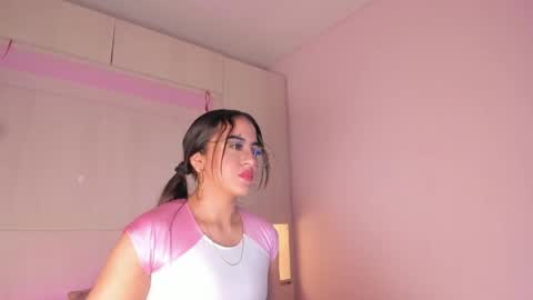 Snapshot of bellabroocks chatting on 25, 4, 2026 Bella online show from 25, 4, 2026