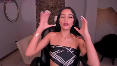  Bella C  online show from 2, 3, 2025