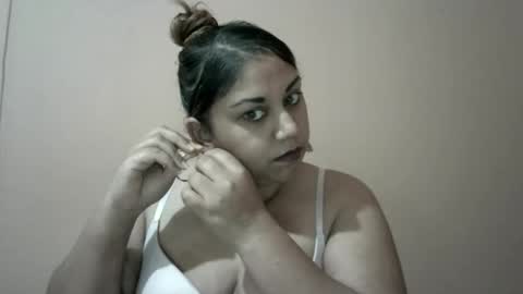 bellachow10 online show from 4, 10, 2025