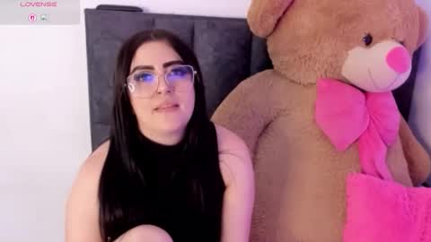 bella cruz online show from 8, 4, 2026