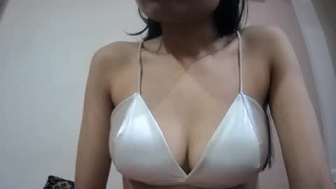 Snapshot of bellacrystall chatting on 27, 1, 2025 bellacrystall online show from 27, 1, 2025