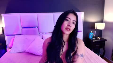Snapshot of bellafernandez chatting on 16, 10, 2025 Bella online show from 16, 10, 2025