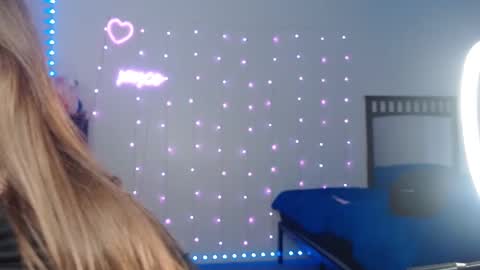 Bella Monroe online show from 23, 2, 2025