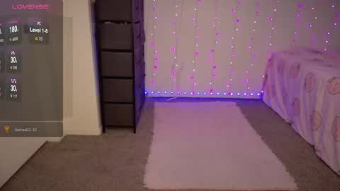 Bella Monroe online show from 22, 12, 2025