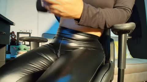 Snapshot of bellangel_ chatting on 9, 2, 2025 Camille online show from 9, 2, 2025