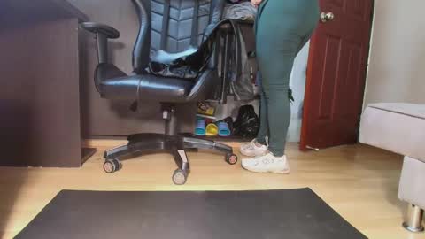 Snapshot of bellangel_ chatting on 23, 9, 2025 Camille online show from 23, 9, 2025