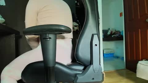 Snapshot of bellangel_ chatting on 21, 10, 2025 Camille online show from 21, 10, 2025