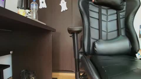 Snapshot of bellangel_ chatting on 27, 10, 2025 Camille online show from 27, 10, 2025