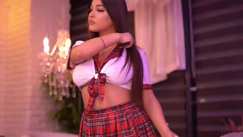 Snapshot of bellanoirre chatting on 28, 9, 2025 Bella online show from 28, 9, 2025