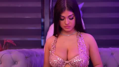 Snapshot of bellanoirre chatting on 9, 10, 2025 Bella online show from 9, 10, 2025