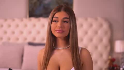 Snapshot of bellanoirre chatting on 11, 4, 2026 Bella online show from 11, 4, 2026