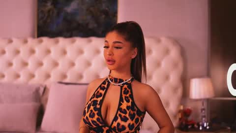 Snapshot of bellanoirre chatting on 12, 4, 2026 Bella online show from 12, 4, 2026