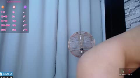 Snapshot of bellaodisea chatting on 12, 3, 2025 online show from 12, 3, 2025