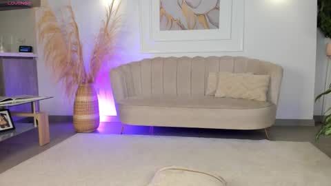 Snapshot of bellarossii chatting on 29, 10, 2025 CALL ME BELLA online show from 29, 10, 2025