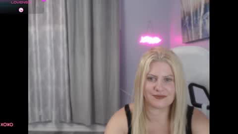 Snapshot of bellastar84 chatting on 11, 9, 2025 Starr40 online show from 11, 9, 2025