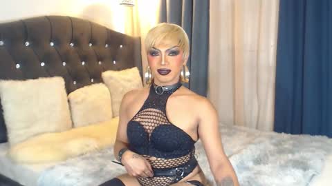 Snapshot of bellatrixxhuckerts chatting on 15, 9, 2025 B E L L A T R I X online show from 15, 9, 2025