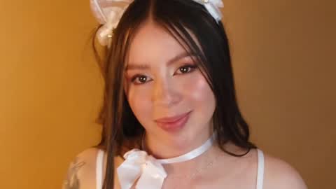 laukyubey             online show from 11, 5, 2026