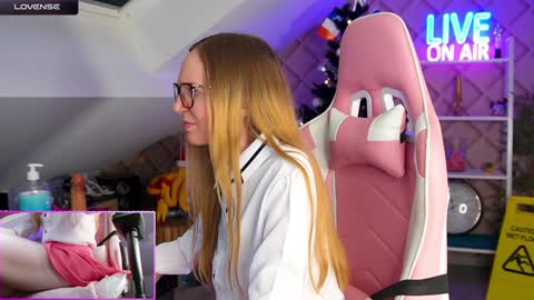 Snapshot of belle_alice chatting on 2, 12, 2024 Alice online show from 2, 12, 2024