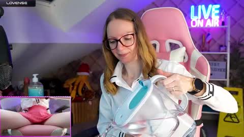 Snapshot of belle_alice chatting on 10, 2, 2025 Alice online show from 10, 2, 2025