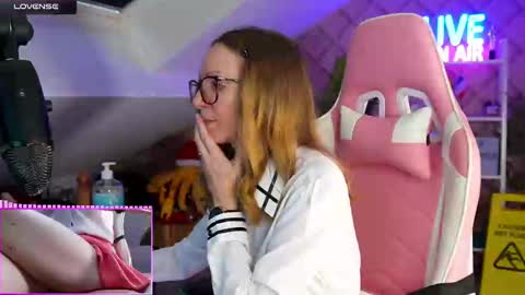 Snapshot of belle_alice chatting on 10, 2, 2025 Alice online show from 10, 2, 2025