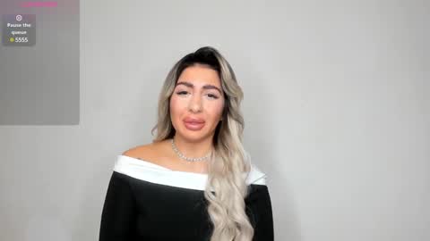 Snapshot of belle_hallle chatting on 31, 12, 2024 LucyJelly online show from 31, 12, 2024