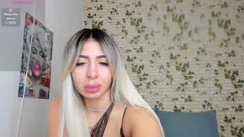 Snapshot of belle_hallle chatting on 14, 1, 2025 LucyJelly online show from 14, 1, 2025