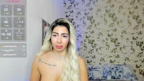 Snapshot of belle_hallle chatting on 10, 3, 2025 LucyJelly online show from 10, 3, 2025