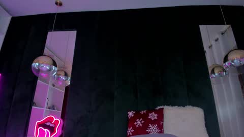 Snapshot of belle_kim chatting on 2, 3, 2025 Kim online show from 2, 3, 2025