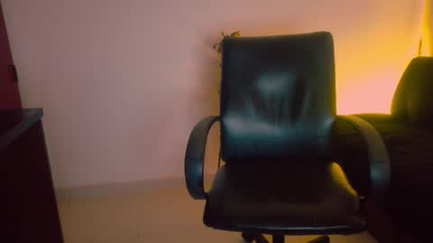 Snapshot of belle_seduction chatting on 3, 2, 2026 Loren Morrison online show from 3, 2, 2026