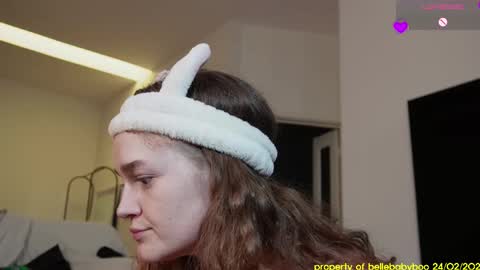 Snapshot of bellebabyboo chatting on 24, 2, 2025 BELLE online show from 24, 2, 2025