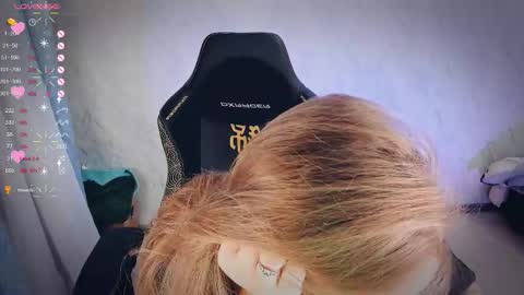 Snapshot of bellezza_ chatting on 8, 11, 2025 Your Annabelle Wolf online show from 8, 11, 2025