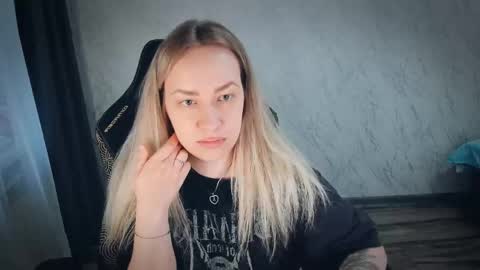 Snapshot of bellezza_ chatting on 25, 5, 2026 Your Annabelle Wolf online show from 25, 5, 2026