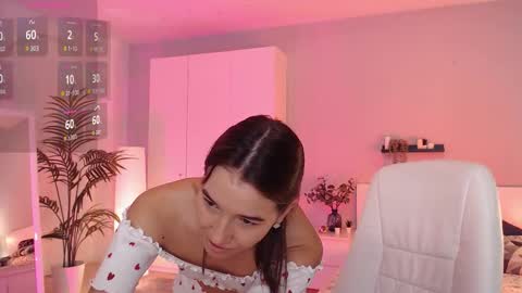 Bella online show from 23, 9, 2025