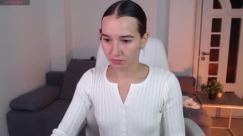 Bella online show from 15, 10, 2025