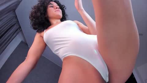 Snapshot of bemby_pam chatting on 1, 12, 2025 A girl from your dreams online show from 1, 12, 2025