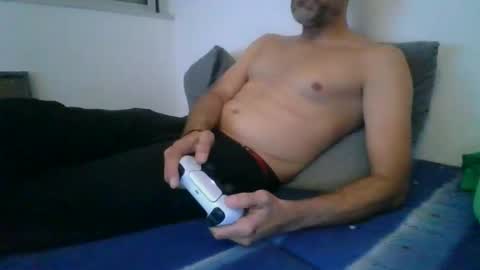 Snapshot of benbare13 chatting on 2, 12, 2024 benbare13 online show from 2, 12, 2024