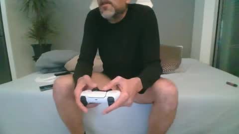 Snapshot of benbare13 chatting on 26, 2, 2025 benbare13 online show from 26, 2, 2025