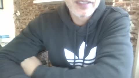 Snapshot of benedett22 chatting on 2, 12, 2024 benedett22 online show from 2, 12, 2024