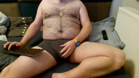 Snapshot of benekb2 chatting on 18, 10, 2025 benekb2 online show from 18, 10, 2025