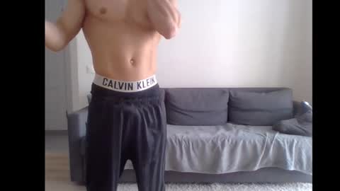 Snapshot of beniamain chatting on 8, 3, 2025 Alan online show from 8, 3, 2025