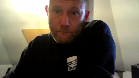 Snapshot of benizio_ chatting on 25, 2, 2025 benizio online show from 25, 2, 2025