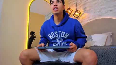 Snapshot of benjamin_more chatting on 3, 11, 2025 BENJAMIN online show from 3, 11, 2025