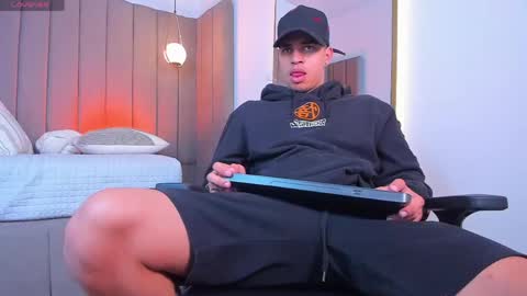 Snapshot of benjamin_more chatting on 19, 5, 2026 BENJAMIN online show from 19, 5, 2026