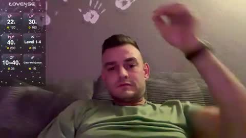 Snapshot of benjaminbt90 chatting on 6, 1, 2026 benlovesmen online show from 6, 1, 2026