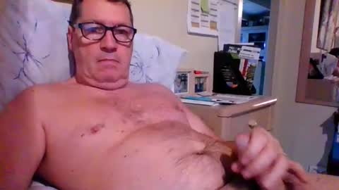 Snapshot of bennybutterfly007 chatting on 6, 1, 2025 bennybutterfly007 online show from 6, 1, 2025