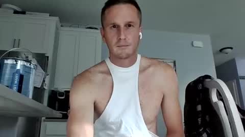 Snapshot of bennyc04041987 chatting on 29, 10, 2025 BennyC online show from 29, 10, 2025