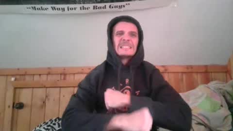 Snapshot of bennymn chatting on 10, 2, 2025 benny and innocentvixon online show from 10, 2, 2025