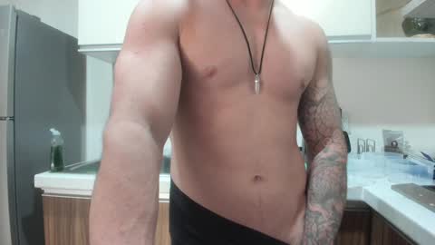 Snapshot of benthebodybuilder chatting on 5, 1, 2025 Ben Braxton online show from 5, 1, 2025