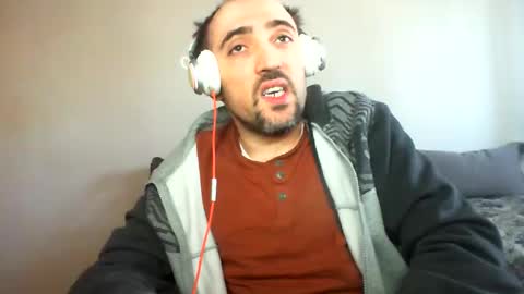 Snapshot of bentish chatting on 2, 12, 2024 bentish online show from 2, 12, 2024